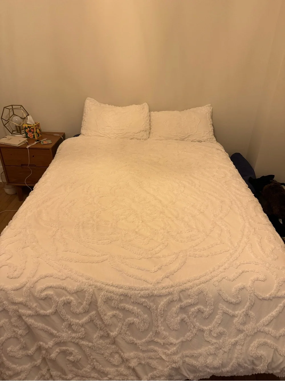 White Tufted Chenille Bedspread Set - Unbranded